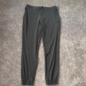 Adidas lightweight jogger carbon size medium